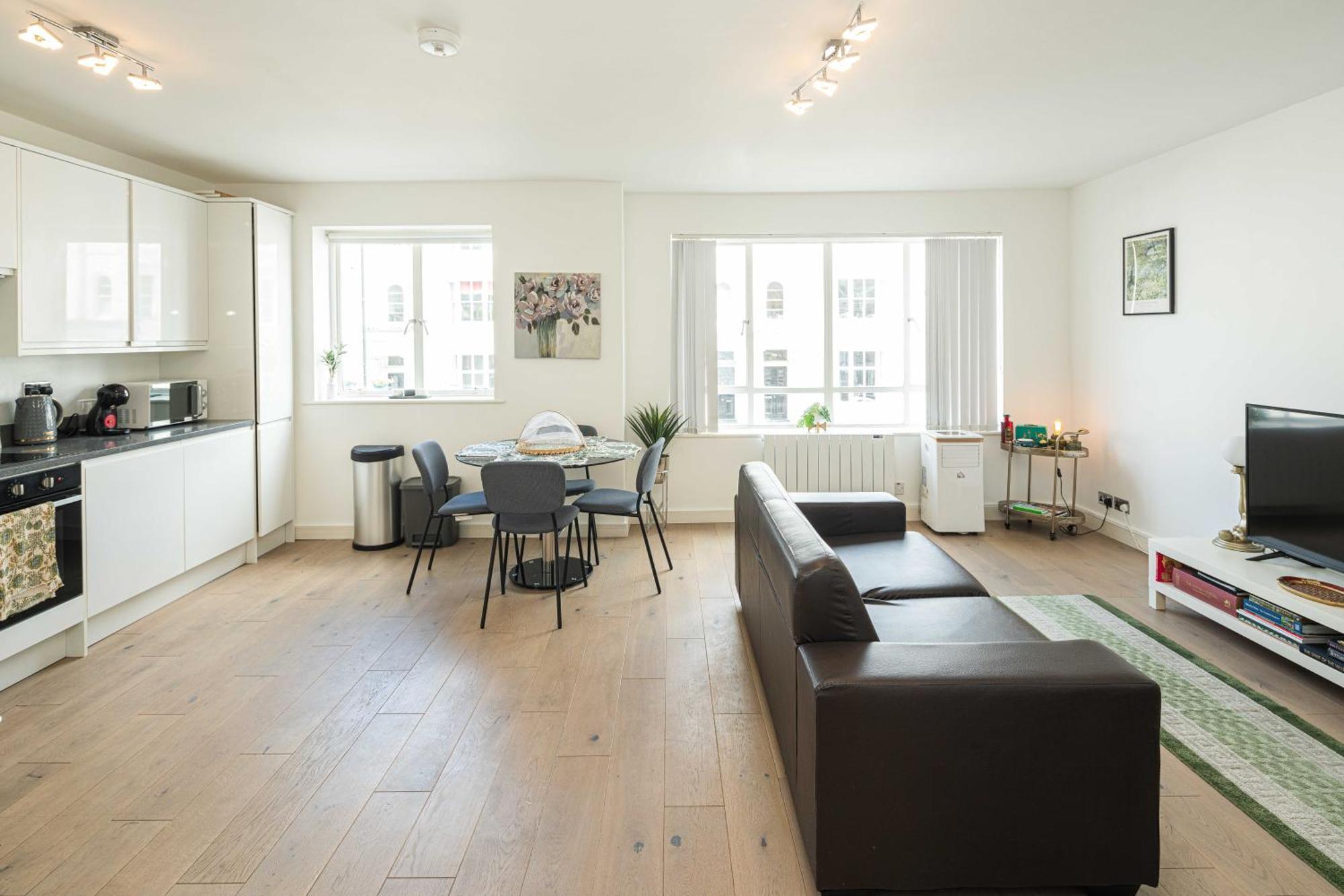 Charming Newly Refurb 2-Bed 2-Bath Whole Apartment Near Hyde Park & Kensington, Prime Paddington Location Zone 1 ロンドン エクステリア 写真